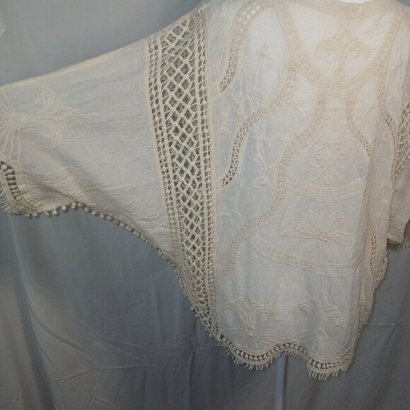 APRICOT BLOUSE, BOHO, OVERSIZED, CROCHET EMBROIDERD TOP, SIZE SMALL - Picture 6 of 7